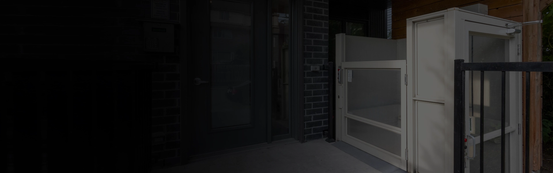 Savaria Outdoor wheelchair lift from ElectroEase Stair Lifts