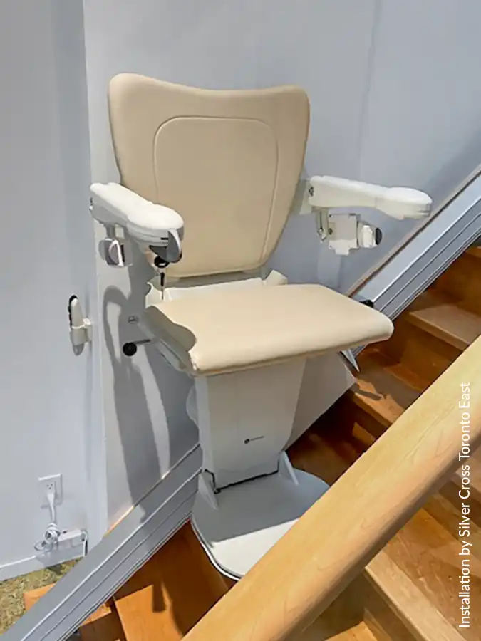 1100 with enclosed rail